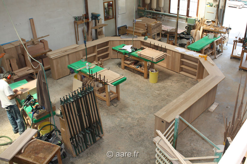 photo en atelier bois brut projet d'agencement d'une veranda en bois massif sur-mesure