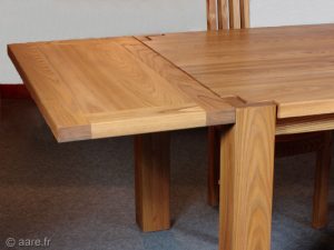 Allonge de la table de salle a manger rectangulaire Artus en orme massif